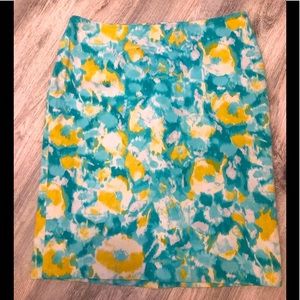 🌸TALBOTS size 6p beautiful summer pencil skirt